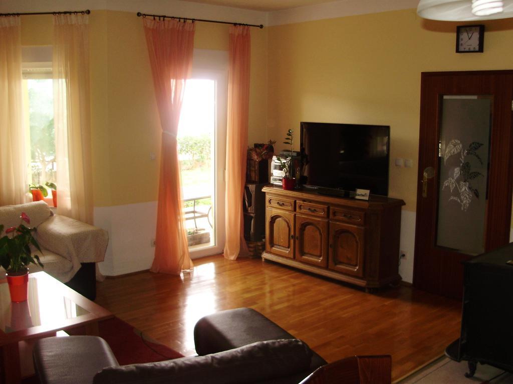 Apartment Andric Каштела Экстерьер фото